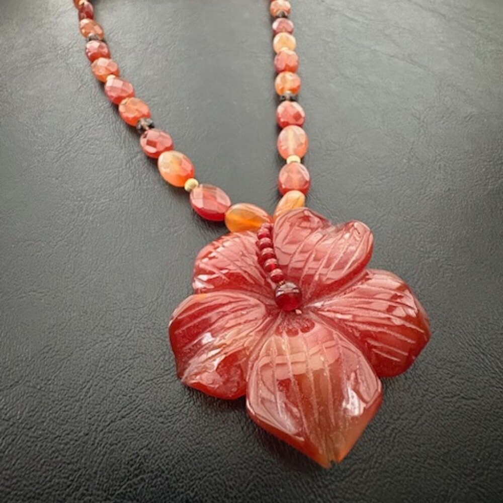 Luc Lucas Lameth carved carnelian flower necklace-14K clasp